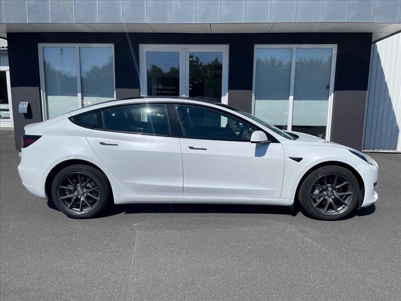 Salg af nyere brugte biler -  Tesla - sælges
